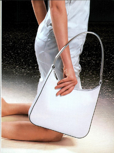 Schoerner_Prada_Fall_Winter_1998_99_12.thumb.png.2fdf08312e4cd7fd07911151668a29fb.png