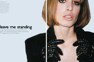 TOP.FASON.RU-VogueUK(October2001)-LeaveMeStanding-001.thumb.jpg.66fab139894693f5b12d3e493f44b6f5.jpg