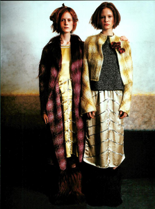 Testino_Marni_Fall_Winter_1998_99_02.thumb.png.47594efde8c37208b5200aa7580cbac5.png