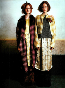Testino_Marni_Fall_Winter_1998_99_02.thumb.png.df77e239c05958827a862db4a6109750.png
