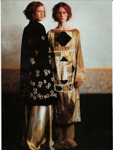 Testino_Marni_Fall_Winter_1998_99_03.thumb.png.f83620f5998eb80c9e44c4515813e7f7.png