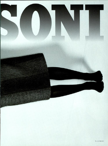 Testino_Missoni_Fall_Winter_1998_99_04.thumb.png.aded29c83de5f6cb3e9faa8df03e3d05.png