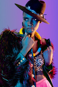 Tricia-Akello-II-Retallack-05.thumb.jpg.3bb72f2d447fd085273ba5bc30d08da1.jpg