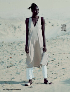 Tricia-Akello-Marie-Claire-South-Africa-December-2015-Ross-Garrett-03.thumb.jpg.74fdb9d4f85f7409037bad912653567d.jpg