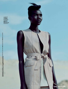 Tricia-Akello-Marie-Claire-South-Africa-December-2015-Ross-Garrett-08.thumb.jpg.f5266508dd66cddf15edc0d7d3c2ebe7.jpg