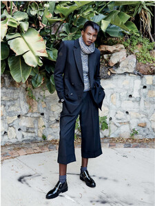 Tricia-Akello-Marie-Claire-South-African-June-2015-Ricardo-Simal-03.thumb.jpg.3538dba50340a28bd639432134a9db2a.jpg