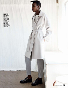 Tricia-Akello-Marie-Claire-South-African-June-2015-Ricardo-Simal-04.thumb.jpg.52e310d3aa55e7fae295967ba78aa561.jpg