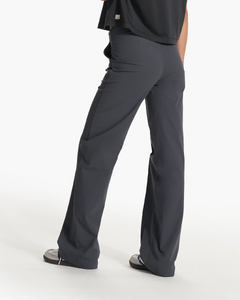 VW4035-LCCL_FA23_W_ECOMM_PANTS_BACK_BOTTOMS_5.jpg