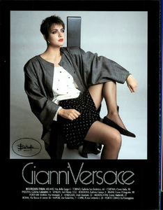 Versace_Spring_Summer_1985_05.thumb.png.c3b64bccde0e8bfd0b673a54238b13c5.png