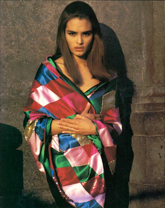 Watson_Blumarine_Fall_Winter_1990_91_10.thumb.png.0f633e23a8366f92d66f6e659e328f1c.png