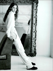 Weber_Ralph_Lauren_Collection_Fall_Winter_1998_99_02.thumb.png.0f3228925d7973af67c465bb171f90f4.png