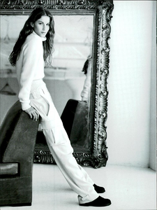 Weber_Ralph_Lauren_Collection_Fall_Winter_1998_99_02.thumb.png.2fae9d7a430e0b54b14b032a3c123ba3.png