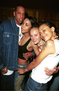 aaliyah-tommy-hilfiger-party-05-06-2000-0.jpg