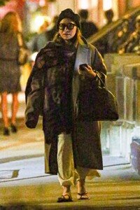 ashley-olsen-night-out-with-a-friend-in-new-york-10-04-2023-2.jpg