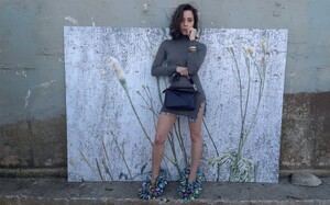 aubrey-plaza-lowe-pre-fall-2023-2.jpg