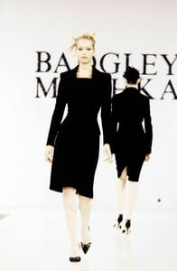 badgley-mischka-fw-95-3.thumb.jpg.77505211e8e3e0c8d2dd0ca3a4ba0931.jpg