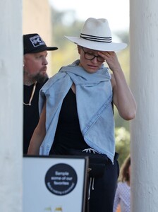 cameron-diaz-and-benji-madden-out-shopping-for-toys-in-santa-barbara-10-28-2023-3.jpg