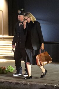cameron-diaz-and-nd-benji-madden-out-with-sheryl-berkoff-and-rob-lowe-on-a-double-dinner-date-in-beverly-hills-10-12-2023-5.jpg