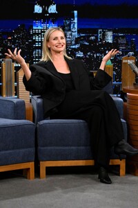 cameron-diaz-at-tonight-show-starring-jimmy-fallon-in-new-york-10-25-2023-2.jpg