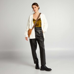 chaqueta-de-punto-trenzado-grueso-beige-bab33_1_zc2.thumb.jpg.d3410db9ac0ab29d38dd312febeb980b.jpg