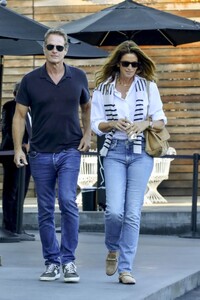 cindy-crawford-and-rande-gerber-at-maxfield-in-west-hollywood-10-11-2023-0.jpg