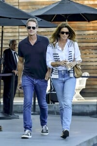 cindy-crawford-and-rande-gerber-at-maxfield-in-west-hollywood-10-11-2023-6.jpg