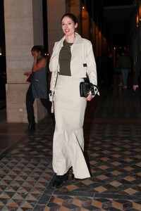 coco-rocha-leaves-hotel-costes-at-paris-fashion-week-09-25-2023-3.jpg