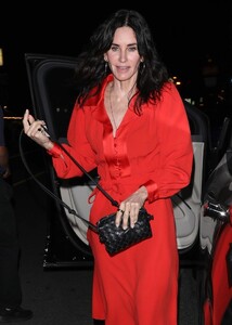 courteney-cox-arrives-for-dinner-at-giorgio-baldi-in-santa-monica-09-06-2023-2.jpg