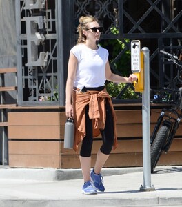 elizabeth-olsen-leaves-a-gym-in-studio-city-06-28-2023-1.jpg