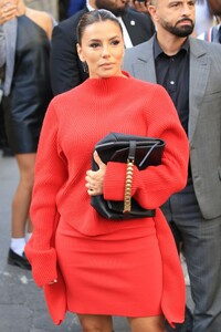eva-longoria-arrives-at-victoria-beckham-womenswear-spring-summer-2024-show-at-paris-fashion-week-0929-2023-0.jpg