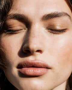 gallery_model_W_CIfNTspaLQ.jpg