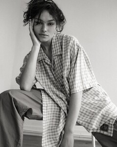 gallery_model_h1Mj0Bxbge6P.jpg
