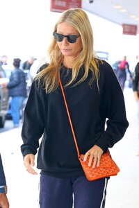 gwyneth-paltrow-arrives-at-sydney-airport-10-28-2023-0.jpg