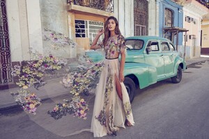 havana-gown-suzanne-harward-blog-2017-03.thumb.jpg.519e31a86898f430ff2f29bd9a180ce5.jpg