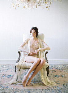 hemingway-fine-art-floral-studio-honolulu-hawaii.jpg