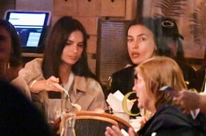 irina-shayk-and-emily-ratajkowski-out-for-dinner-in-new-york-10-21-2023-1.jpg