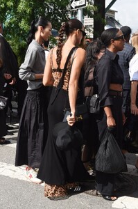 irina-shayk-leaves-michael-kors-ss24-show-at-new-york-fashion-week-09-11-2023-0.jpg