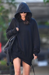 irina-shayk-out-and-about-in-new-york-09-06-2023-1.jpg