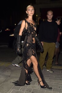 iris-law-arrives-at-perfect-magazine-x-valentine-party-at-london-fashion-week-09-18-2023-1.jpg