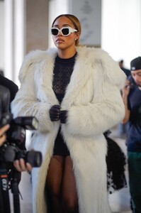 jordyn-woods-arrives-at-nina-ricci-show-at-paris-fashion-week-09-29-2023-1.jpg