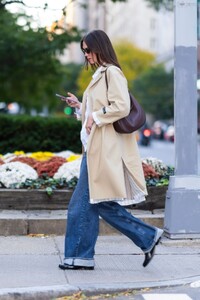 karlie-kloss-out-and-about-in-new-york-10-23-2023-0.jpg