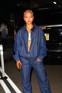 karrueche-tran-in-double-denim-night-out-at-new-york-fashion-week-09-08-2023-6.jpg