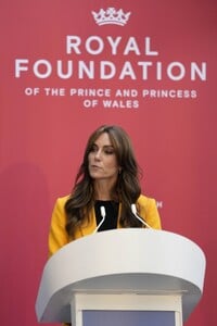 kate-middleton-hosts-a-forum-to-mark-world-mental-health-day-in-birmingham-10-10-2023-6.jpg