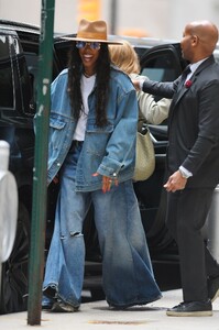 kelly-rowland-in-a-double-denim-ot-in-new-york-10-21-2023-4.jpg