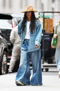 kelly-rowland-in-a-double-denim-ot-in-new-york-10-21-2023-5.jpg