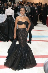 kerry-washington-at-2023-met-gala-celebrating-karl-lagerfeld-a-line-of-beauty-in-new-york-05-01-2023-2.jpg