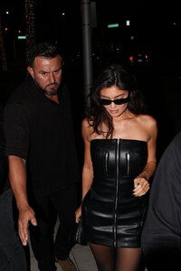 kylie-jenner-arrives-at-kim-kardashian-s-44th-birthday-party-at-funke-in-beverly-hills-10-20-2023-3.jpg