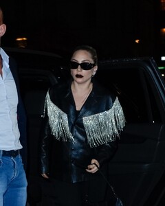 lady-gaga-arrives-at-le-avenue-snl-afterparty-in-new-york-10-21-2023-0.jpg