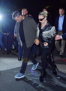 lady-gaga-arrives-at-le-avenue-snl-afterparty-in-new-york-10-21-2023-3.jpg