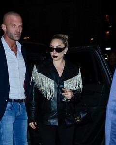 lady-gaga-arrives-at-le-avenue-snl-afterparty-in-new-york-10-21-2023-5.jpg